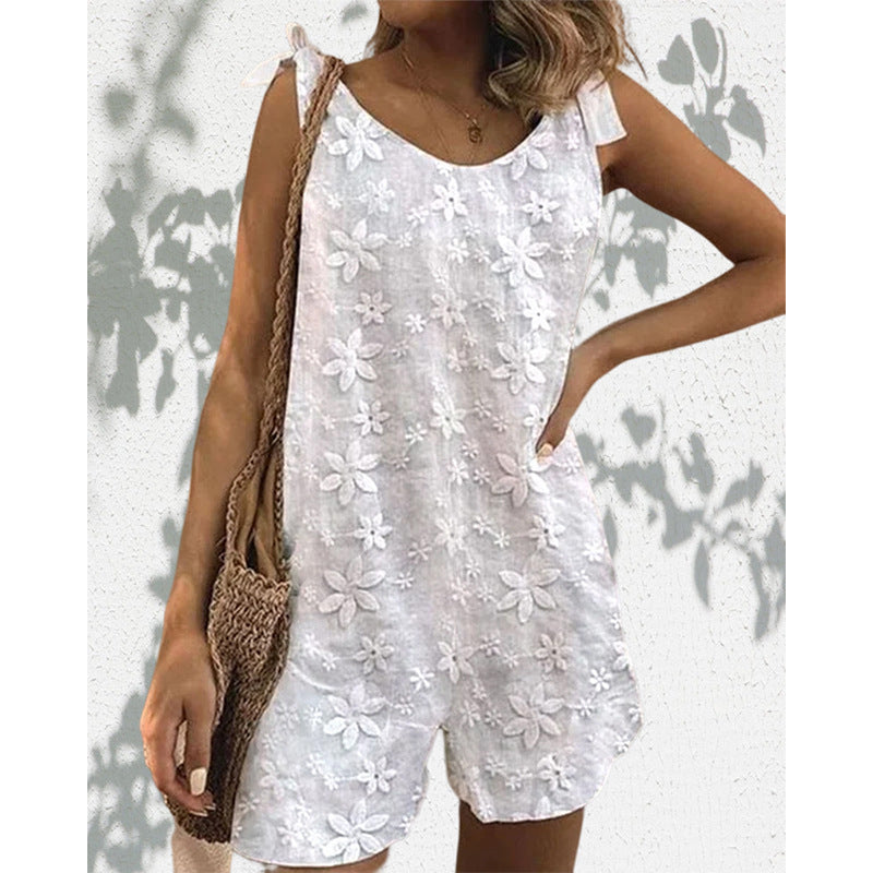 Women's jumpsuit with floral embroidery design and airy fit, size