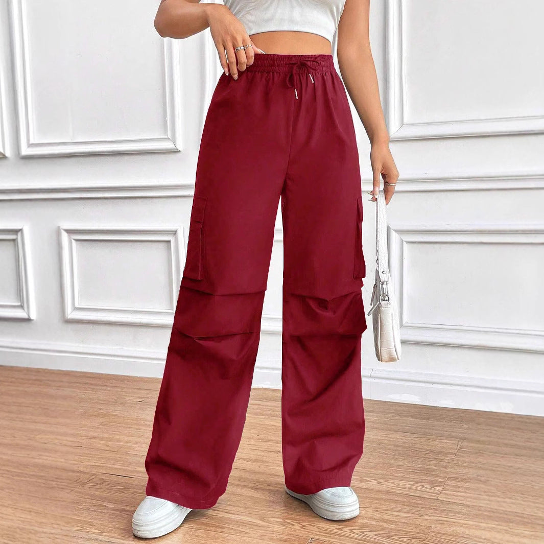 Women's cargo trousers with a modern cut and practical pockets, size S