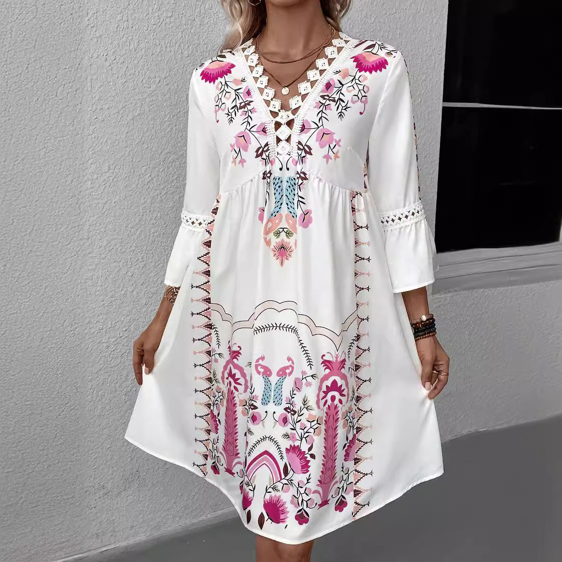 Damen Boho-inspiriertes Kleid mit verspielten Stickdetails und weich fließendem Schnitt GR