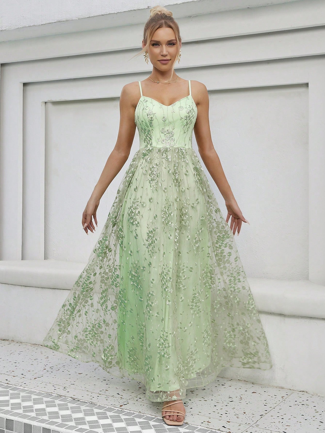GR | V-Ausschnitt Träger Abendkleid Mesh Bestickter Rücken Freie Elegante Abendkleid Tanzkleid Festkleid Brautjungfernkleid