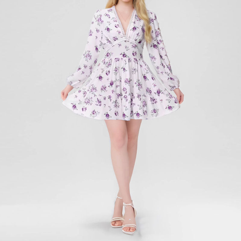 GR | V-Ausschnitt Plissiertes Kurzarm Kleid