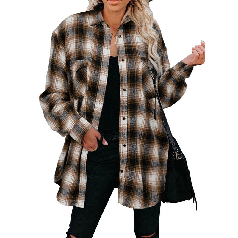 Women's checked shirt jacket made of soft flannel with practical pockets, size S