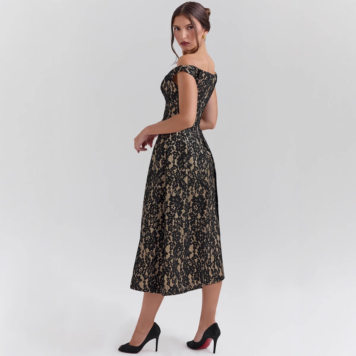 Damen Abendkleid mit schulterfreiem Design und exquisite Spitze GR