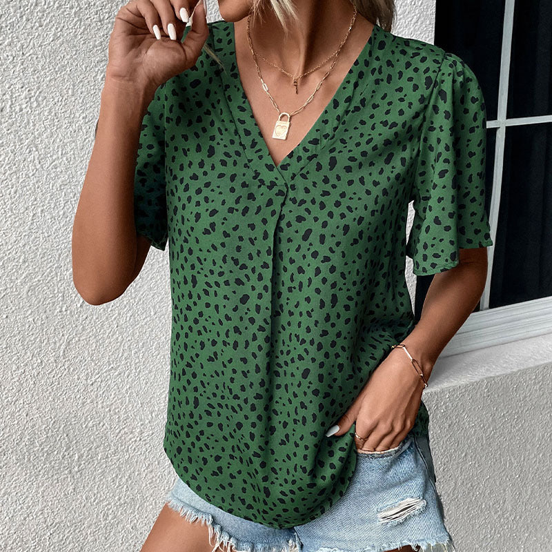 Women's blouse with a relaxed fit and voluminous sleeves, size [size missing]
