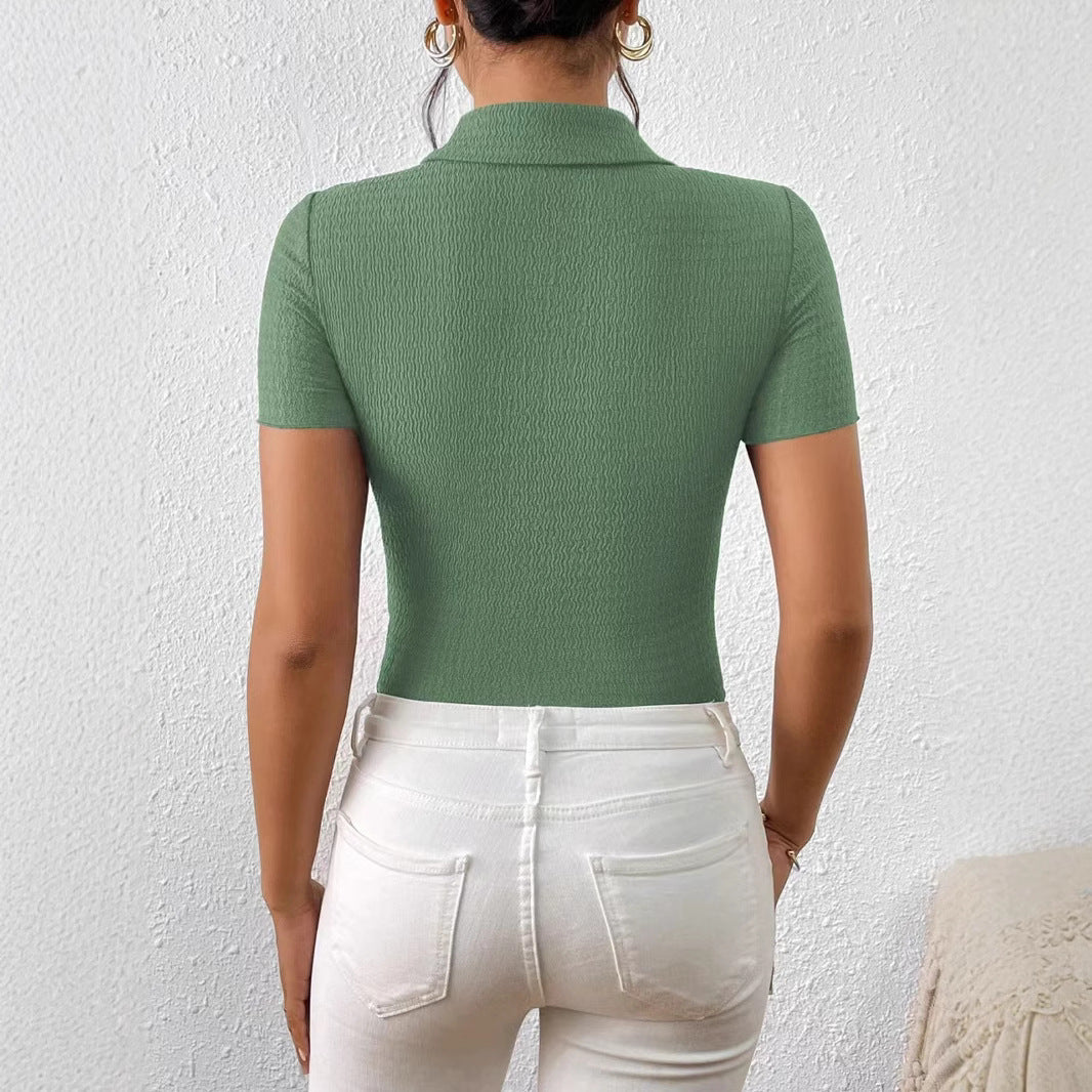 Damen Kurzarmbluse mit strukturiertem Design und herzförmigen Knöpfen GR