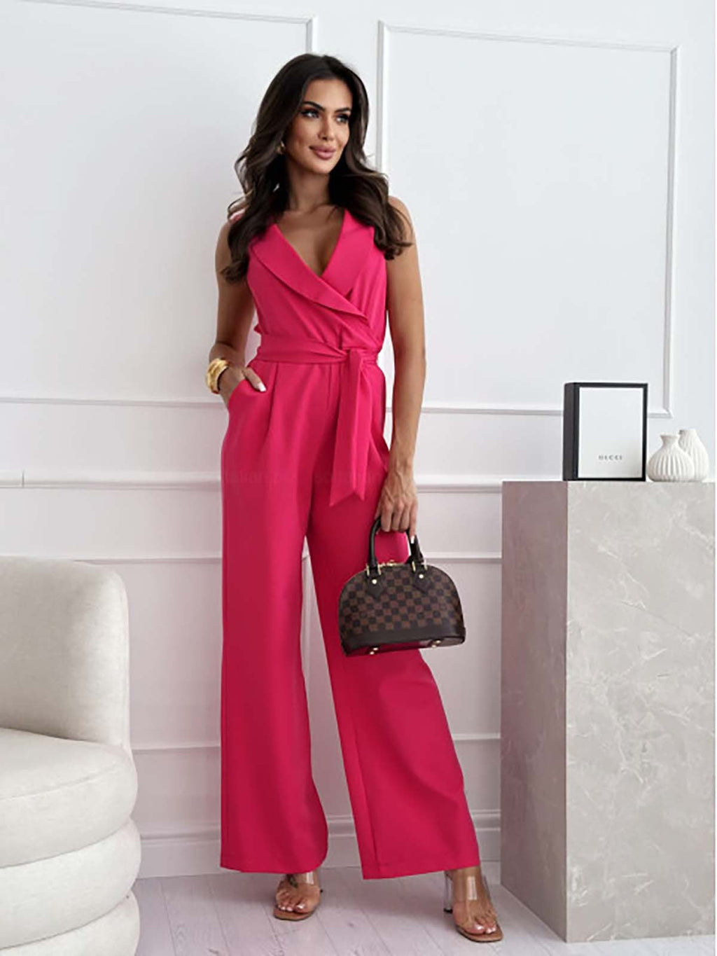 GR | Sleeveless flared jumpsuit with V-neck