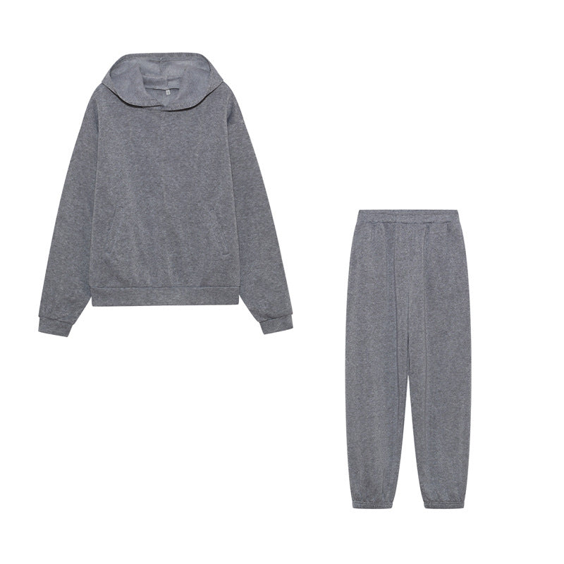Women's sporty set with hoodie and jogging pants, size