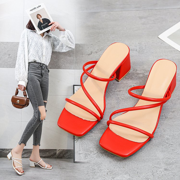 Women's lounge sandals with elegant block heel, size S