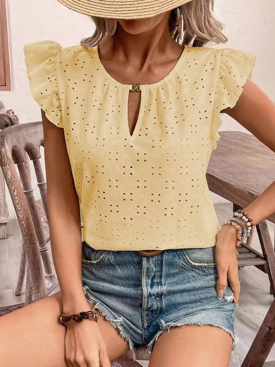 Damen Bluse mit Rüschendetails und Lochstickerei GR