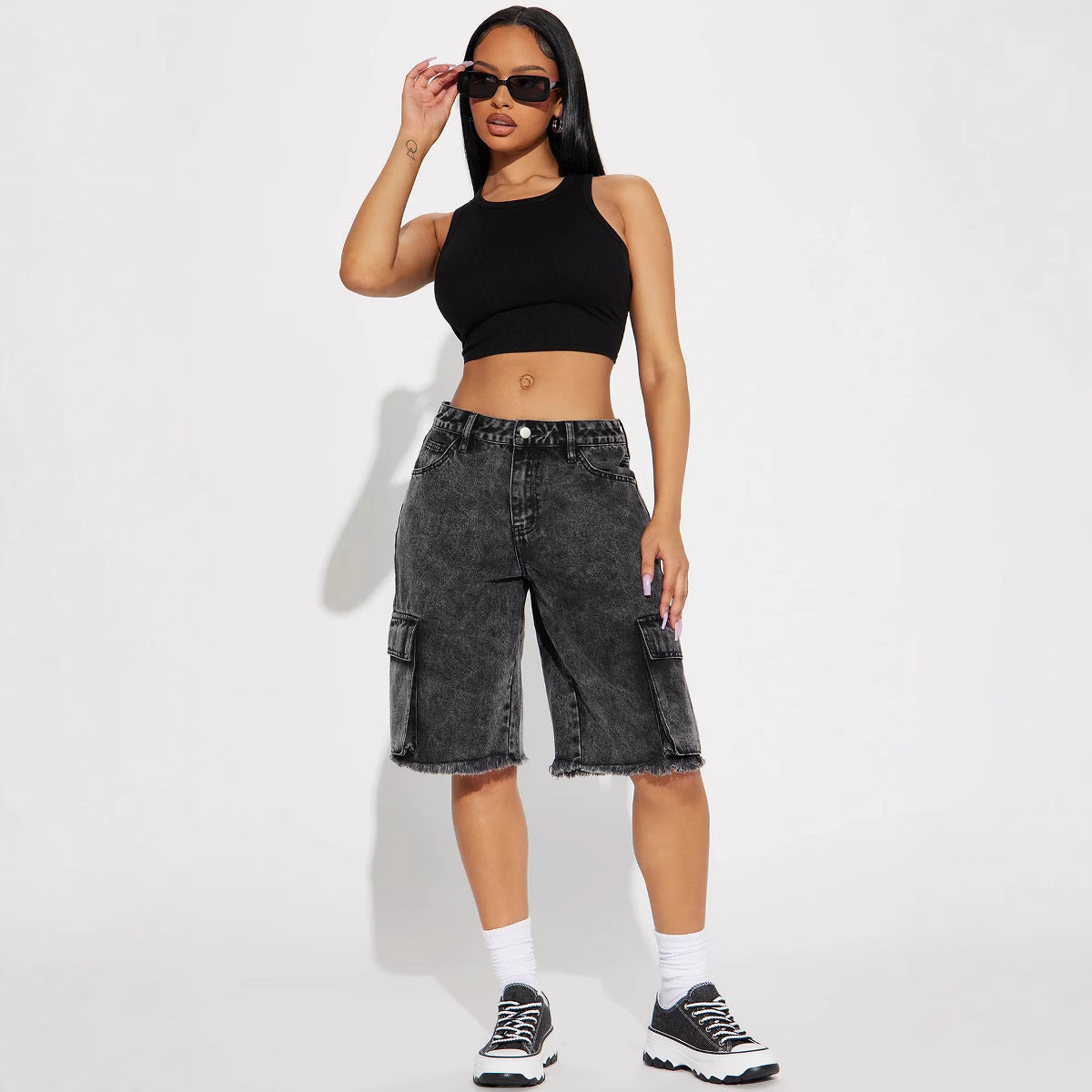 Damen Cargo-Shorts mit ausgefranstem Saum und praktischen Taschen GR