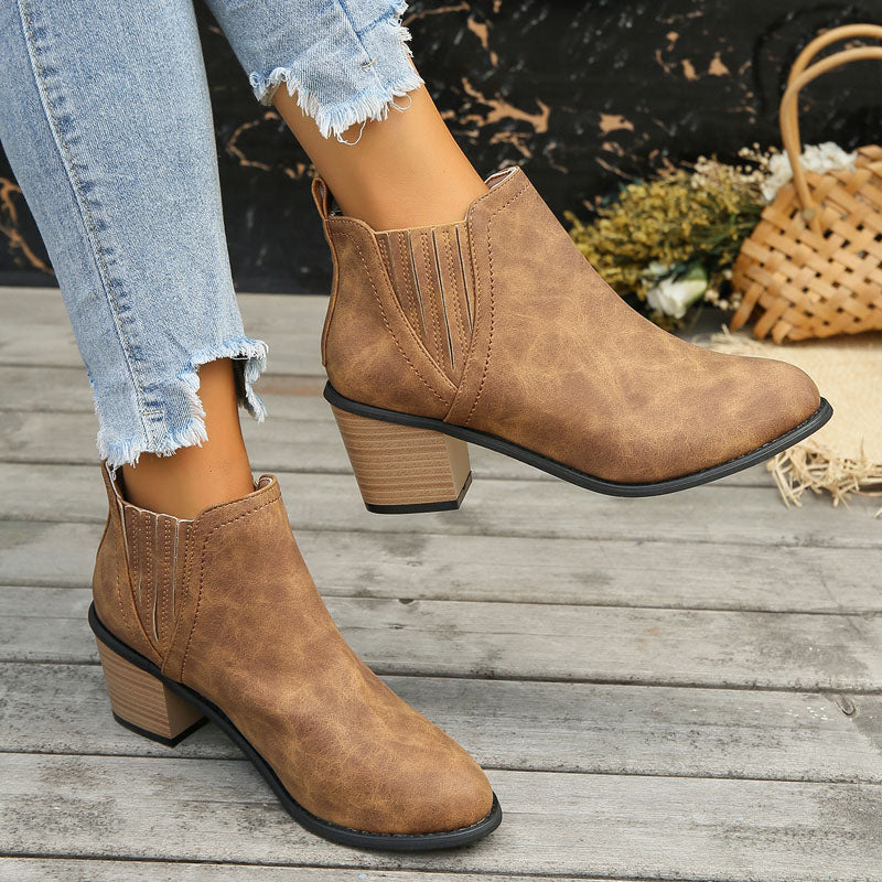 GR | Vintage ankle boots with chunky heel
