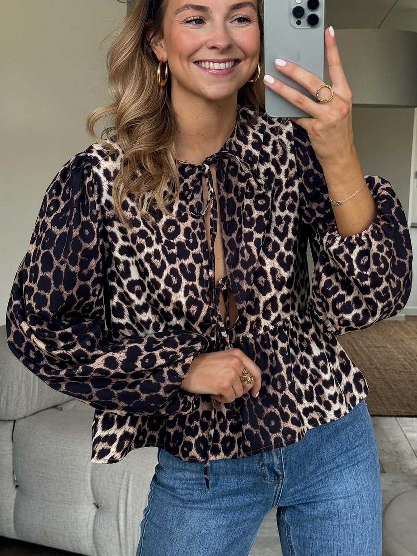 Damen Bluse mit Leo-Print und Rüschen GR