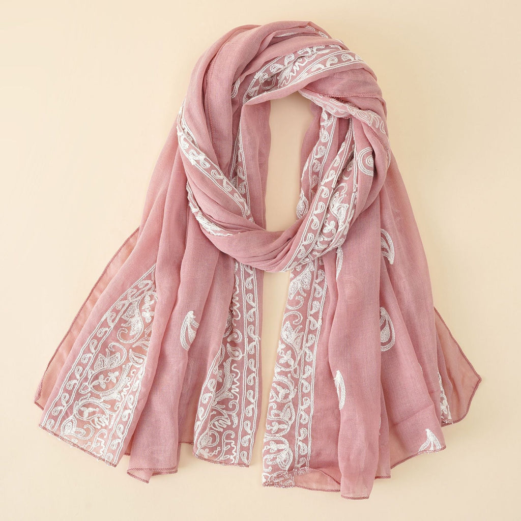 Women's elegant scarf made of high-quality chiffon with delicate embroidery, size [size missing]