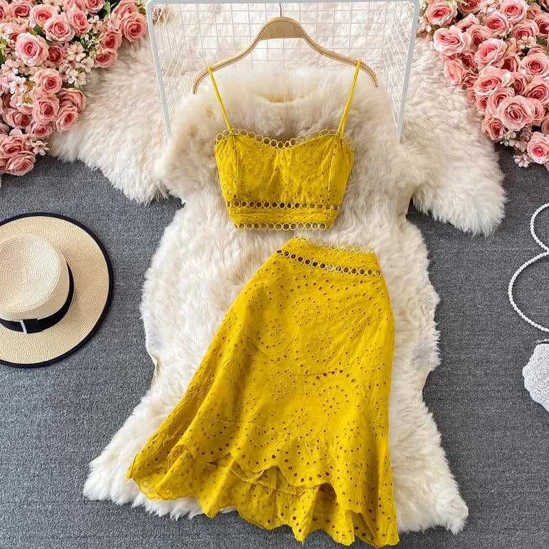 GR | Top and skirt with ruffles