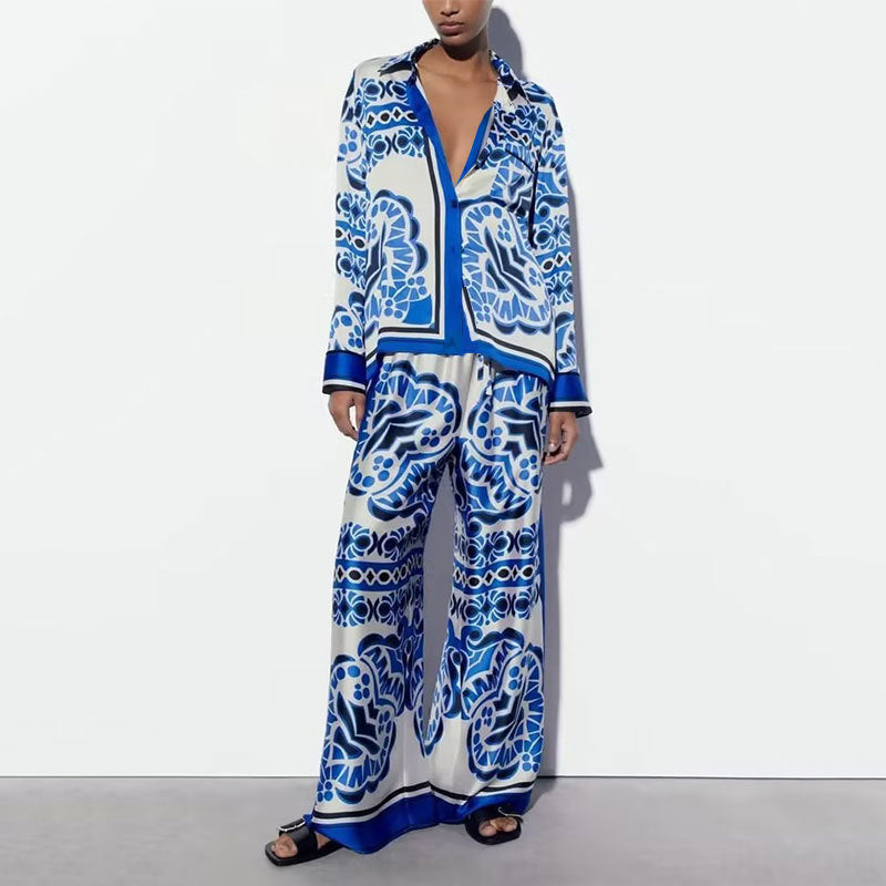 Women's elegant lounge set with an artsy motif and a wide cut, size S