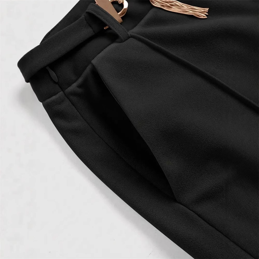 Women's elegant, wide-cut suit with gold-colored belt accent, size GR