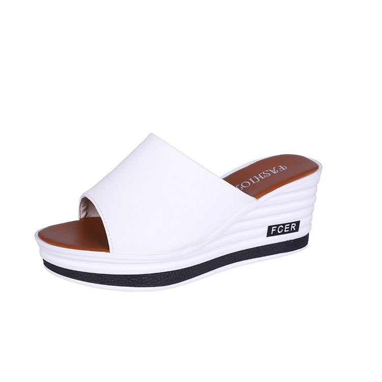 Women's wedge mules with comfortable sole and modern design, size GR