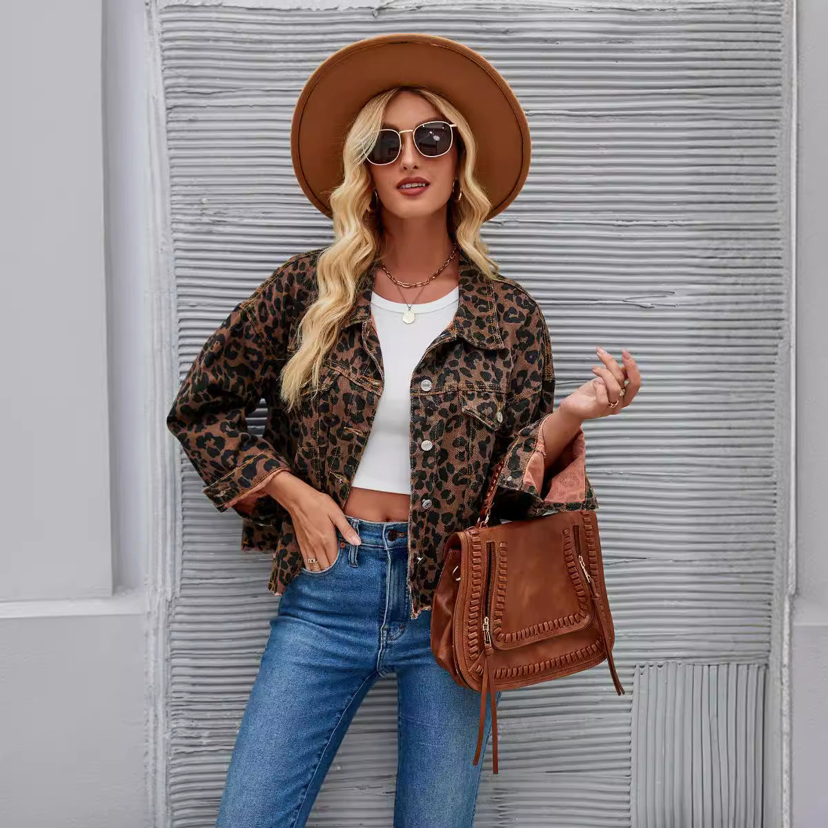 Women's denim jacket in a trendy leopard print design with a cool cut and casual details, size S