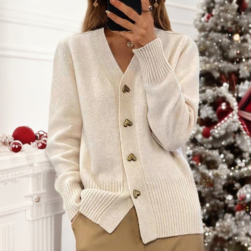 GR | Elegante Strickjacke Mit Herzknöpfen