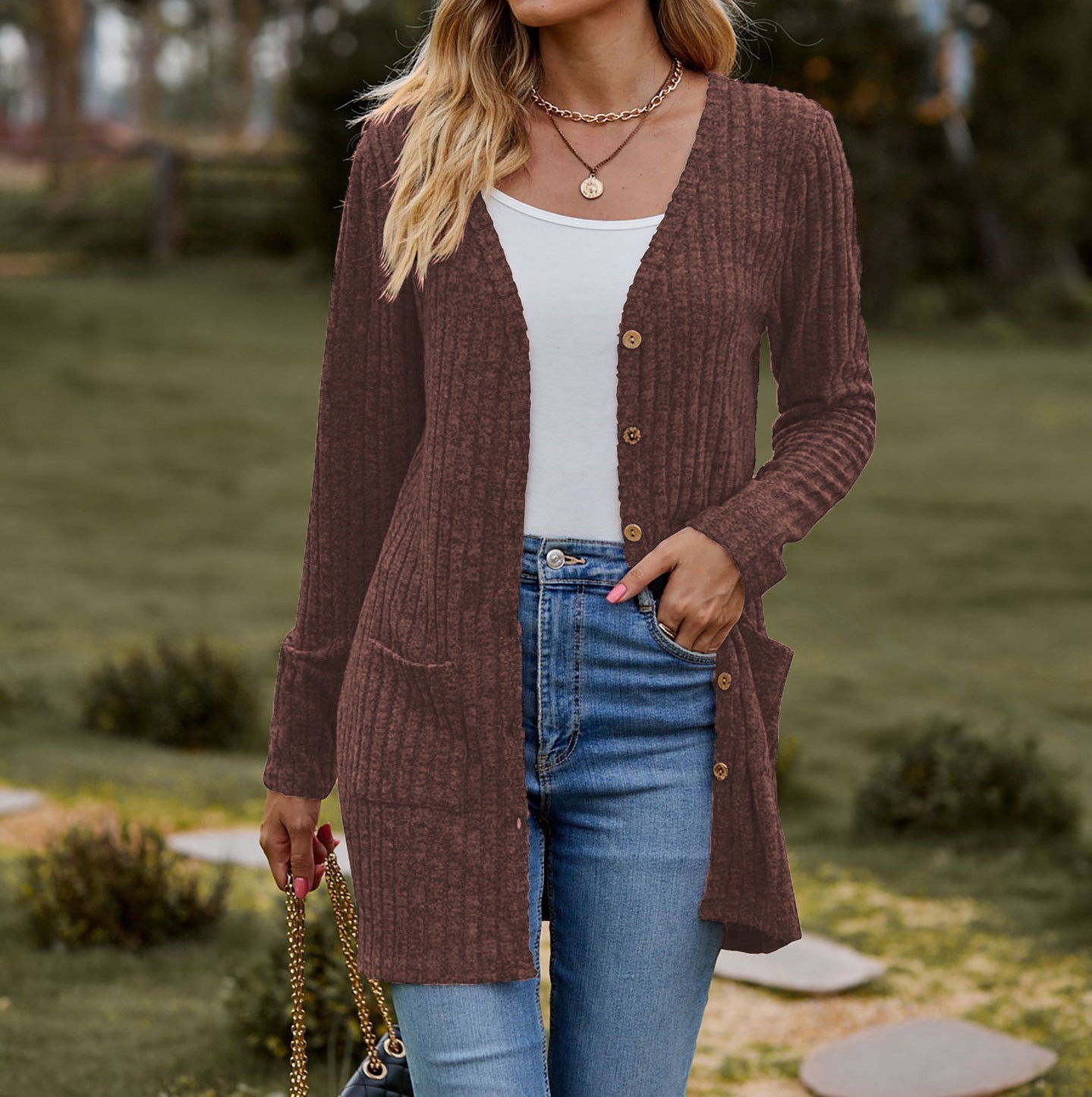Women's cardigan with elegant rib pattern and practical pockets, size