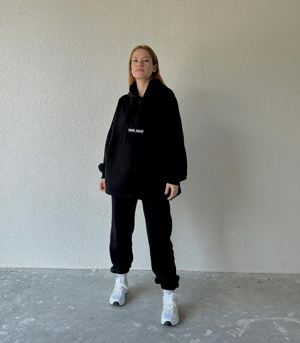 Damen bequemer Hoodie mit weitem Schnitt und praktischen Kängurutaschen GR