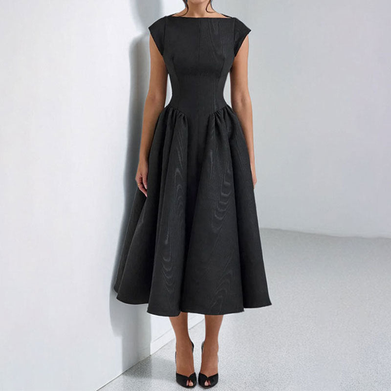 Women's evening dress with an elegant cut and flowing skirt, size