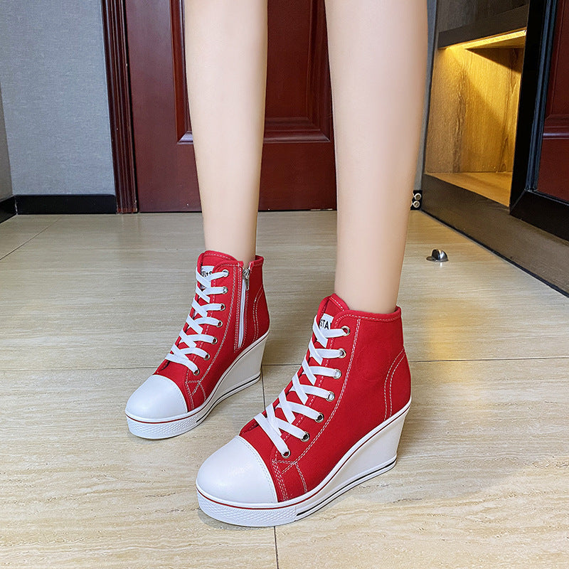 GR | Simple canvas ankle boots with love motif