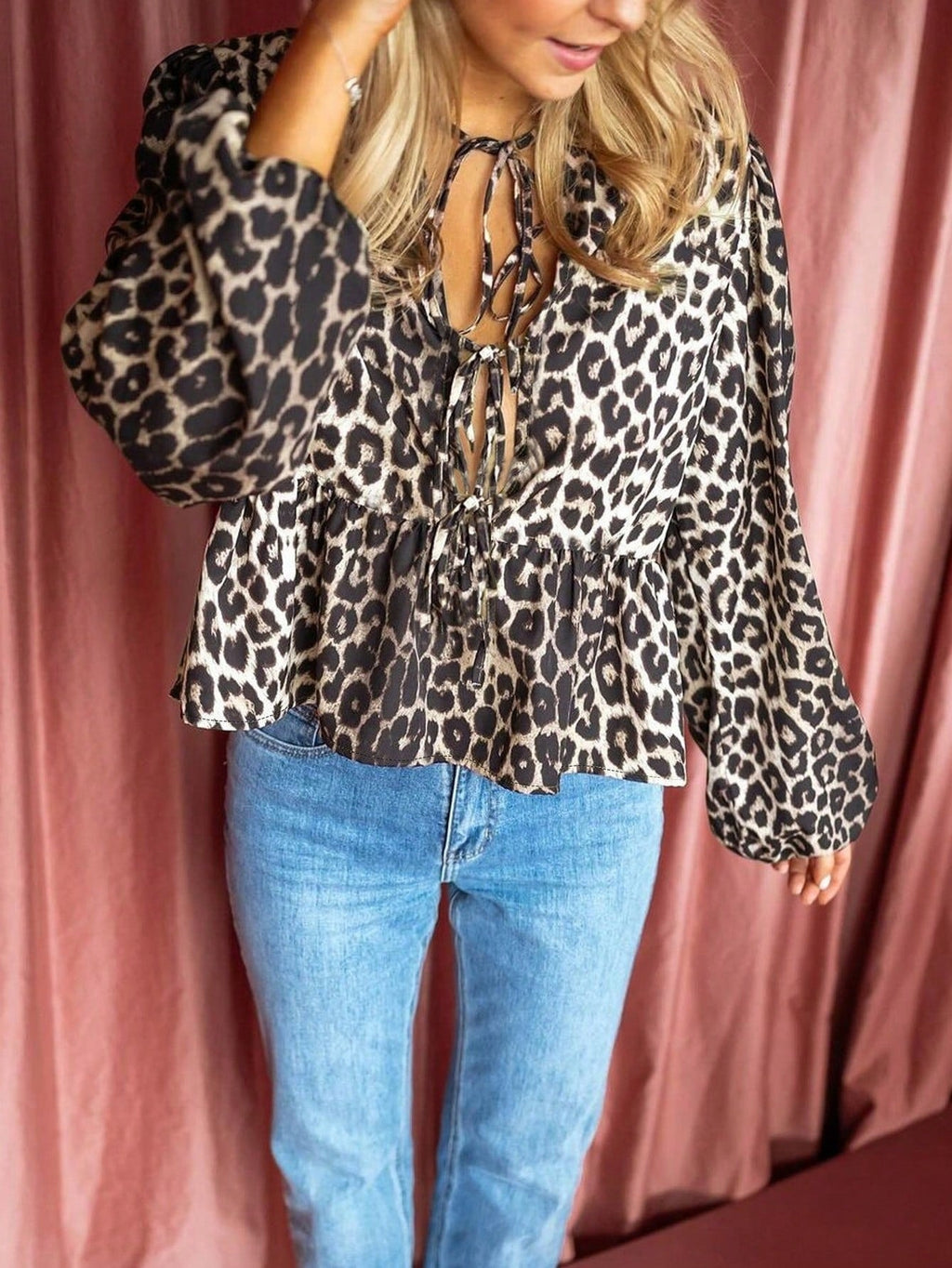 Damen Bluse mit Leo-Print und Rüschen GR