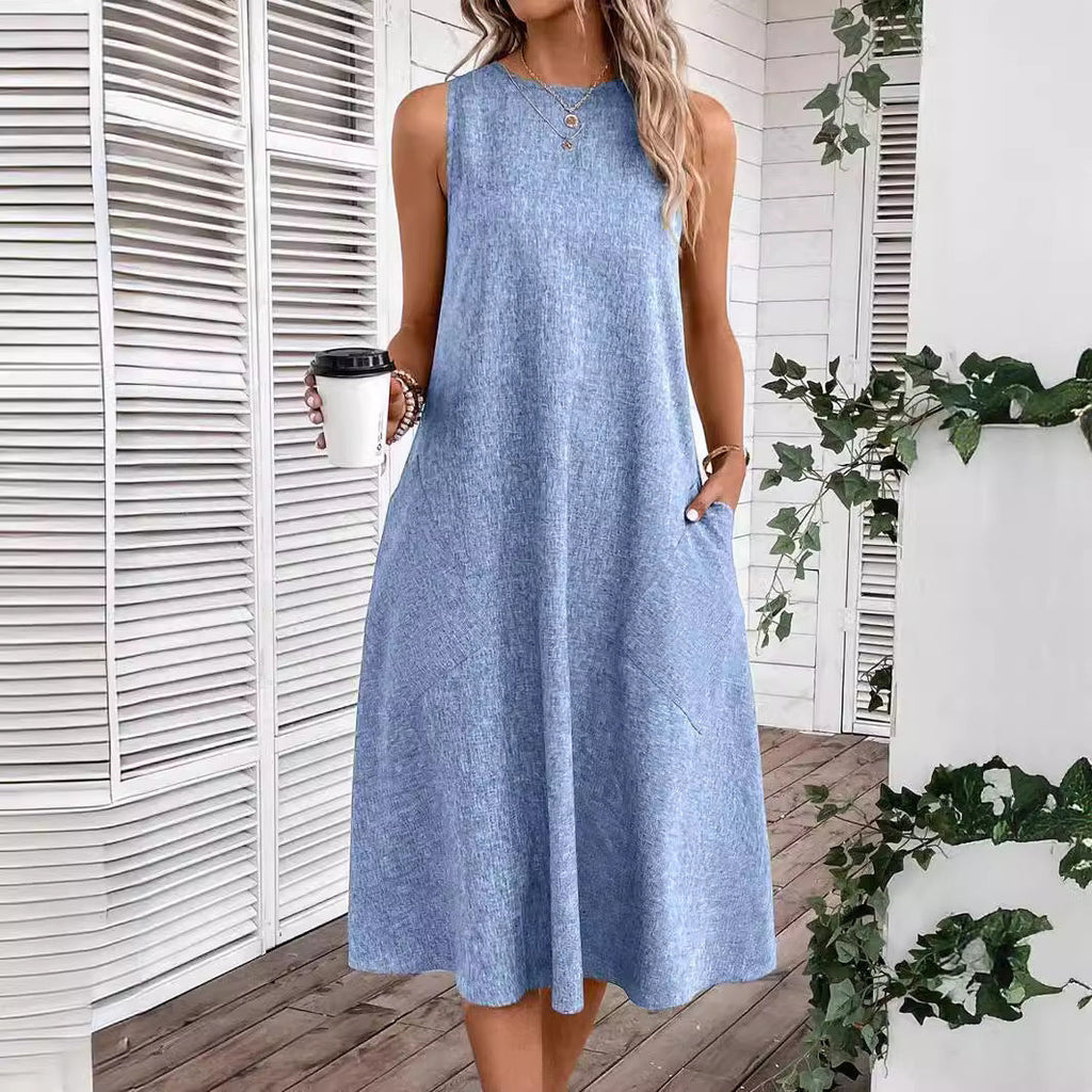 Women's casual midi dress with a deep neckline and practical pockets, size S