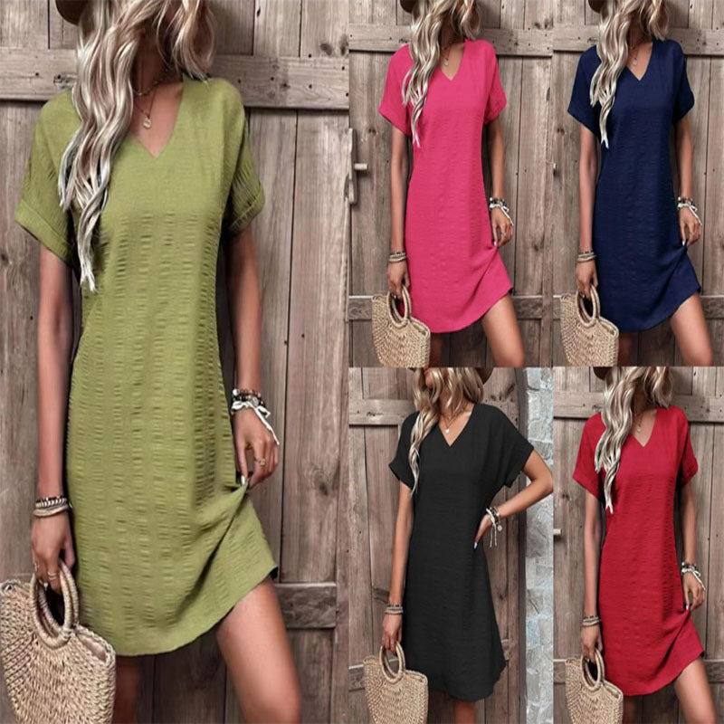 Women's casual V-neck dress with a wide cut