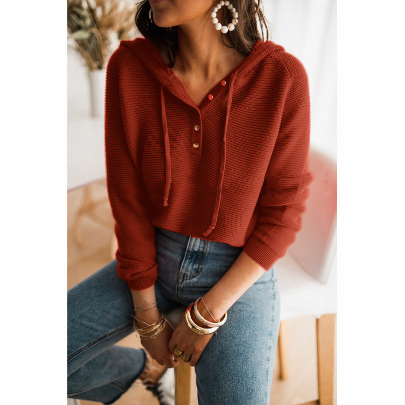 Damen cropped Kapuzenpullover mit strukturiertem Stoff und dekorativen Knöpfen GR