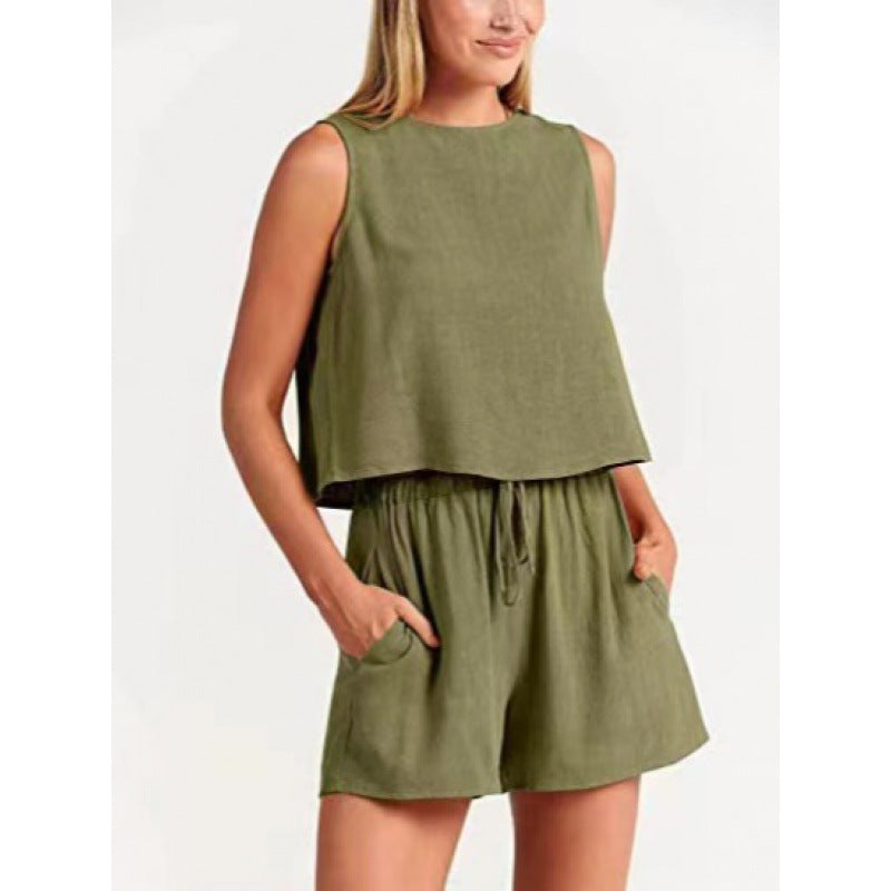 Women's casual two-piece set with light top and shorts, size