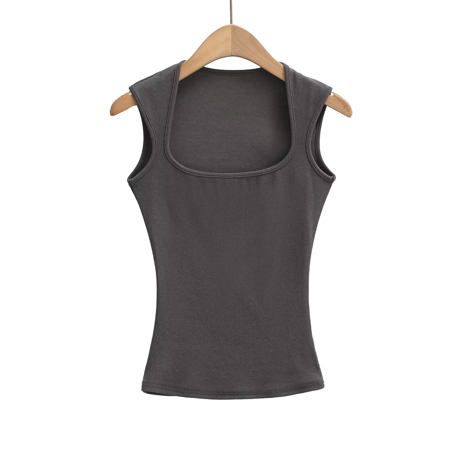 Women's sleeveless top made of soft, stretchy material, size