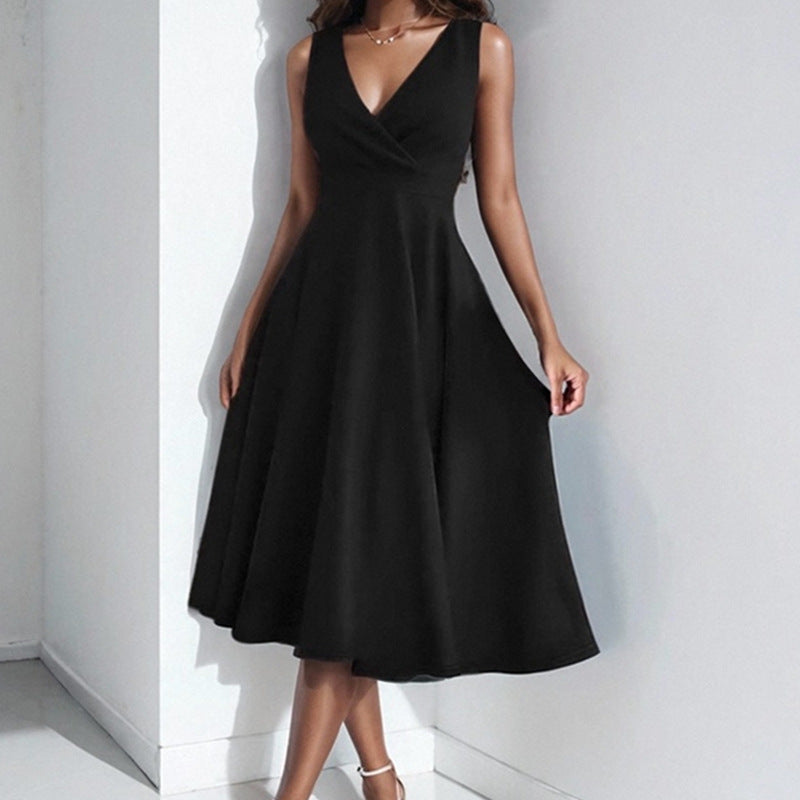 Women's elegant and airy dress with V-neck, size