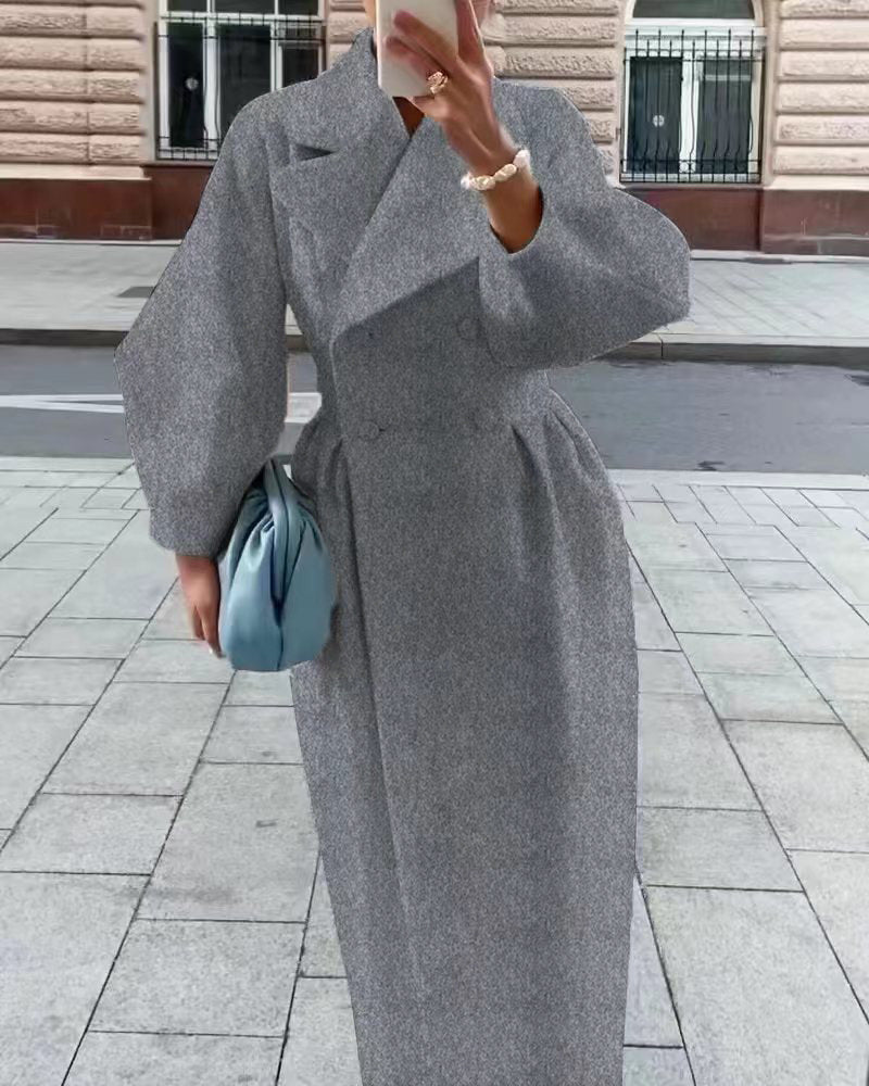 Women's Maximum Oversized Coat with Shoulder-to-Shoulder Top and Double-Brown Front, Size