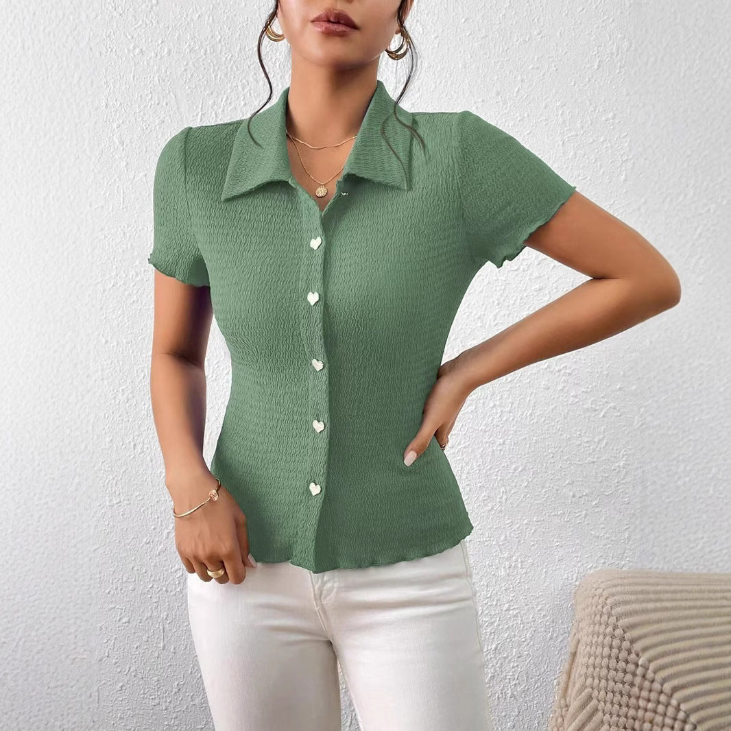 Damen Kurzarmbluse mit strukturiertem Design und herzförmigen Knöpfen GR