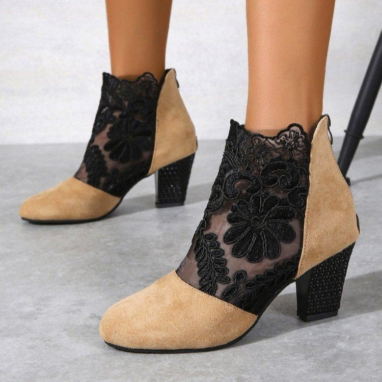 Women's ankle boots with romantic lace upper and comfortable block heel, size S