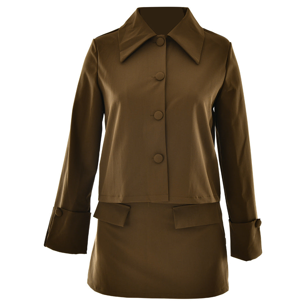 Women's elegant short jacket with oversized collar and stylish button details, size