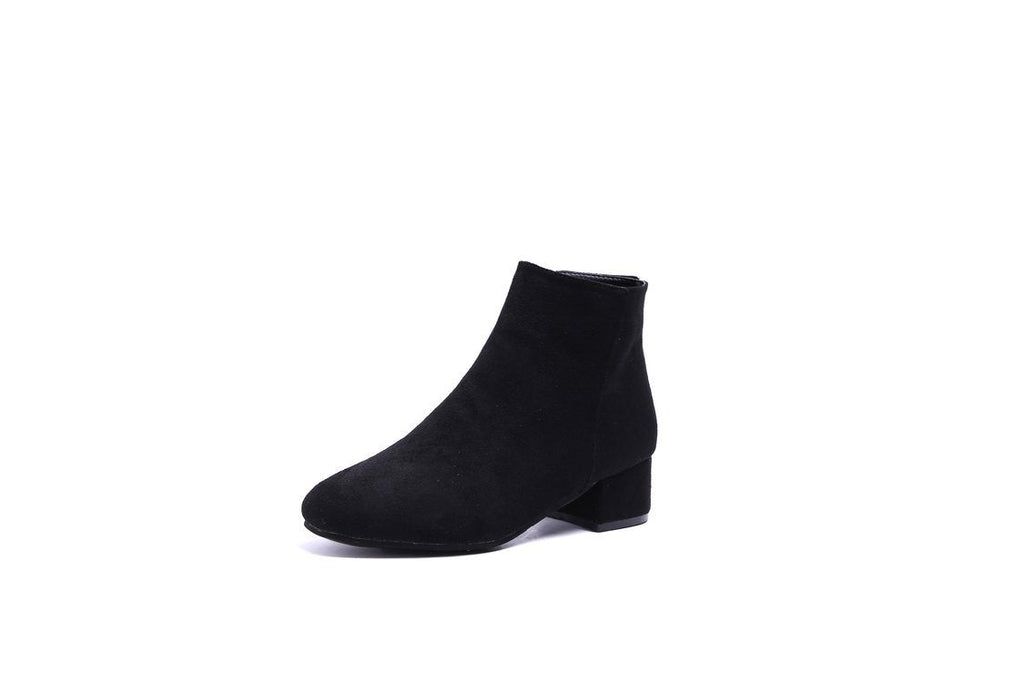 Women's ankle boots with a modern, minimalist design and comfortable block heel, size GR
