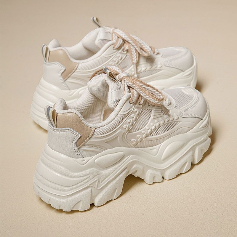 GR | Platform sneakers with a modern look