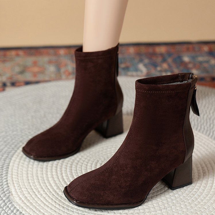 Women's ankle boots with elegant block heel and soft upper material, size GR