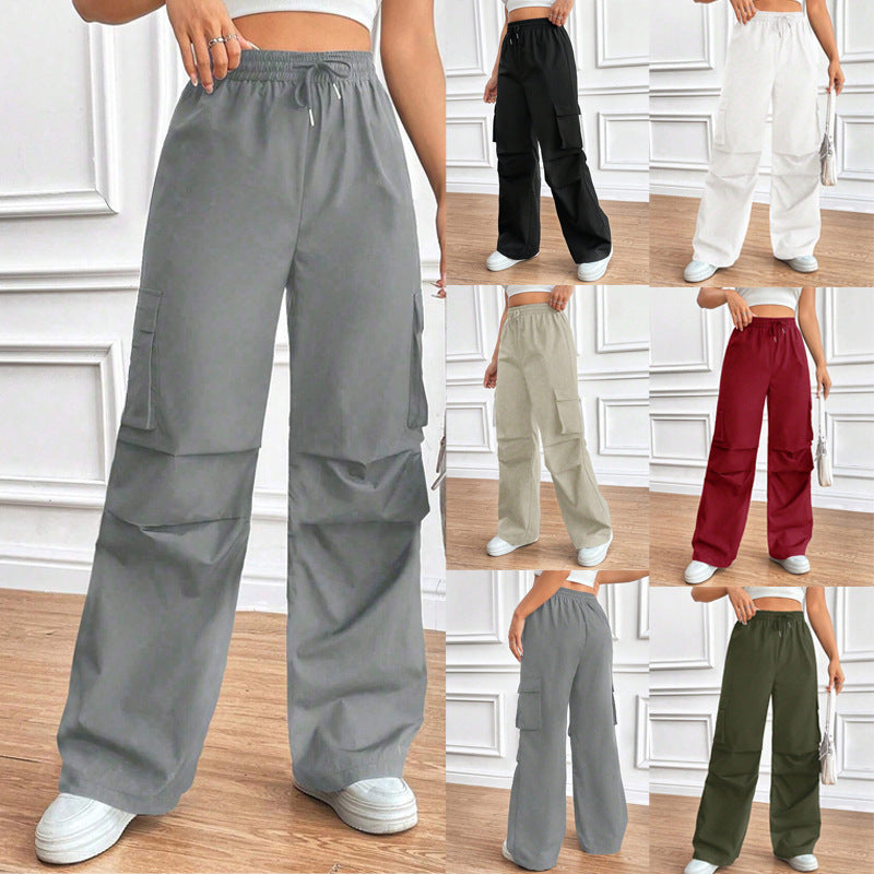 Women's cargo trousers with a modern cut and practical pockets, size S