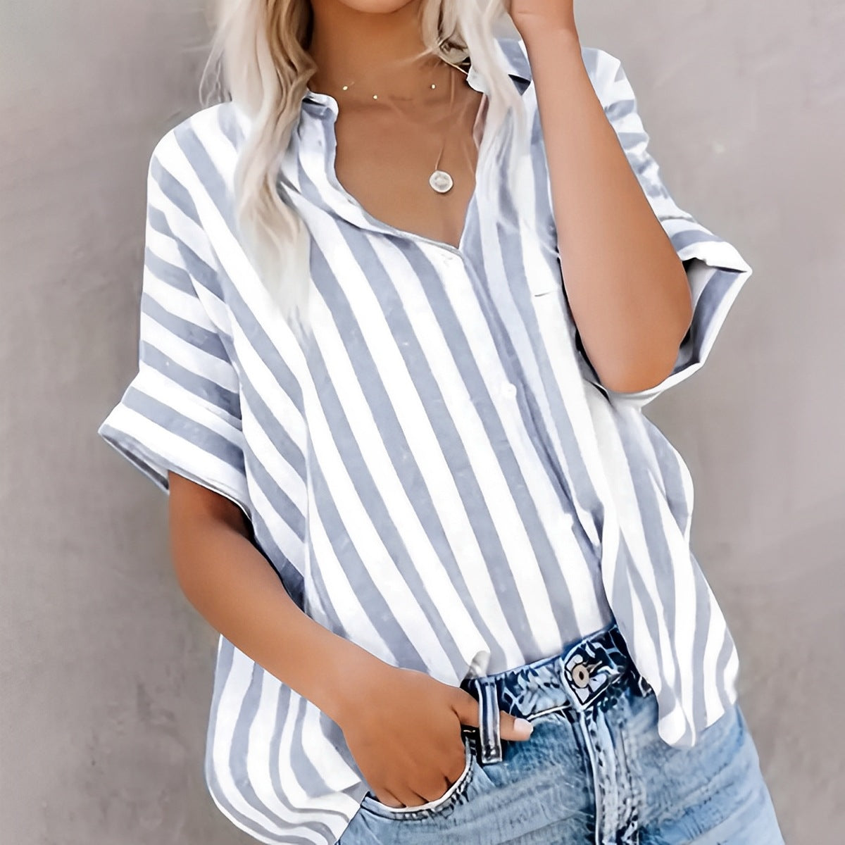 Women's Oversized Striped Shirt with Classic Collar and Short Sleeves, Size
