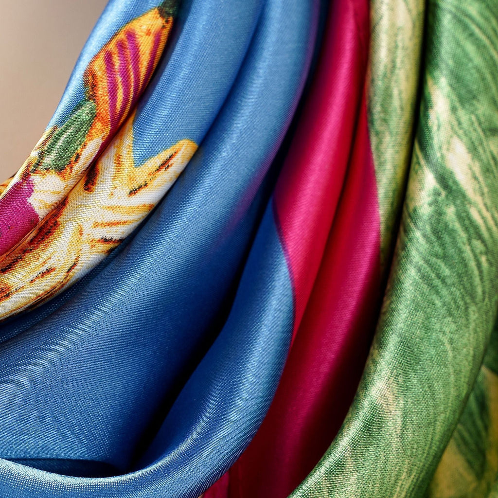 Women's silk scarf with artistic floral design and luxurious sheen, size GR