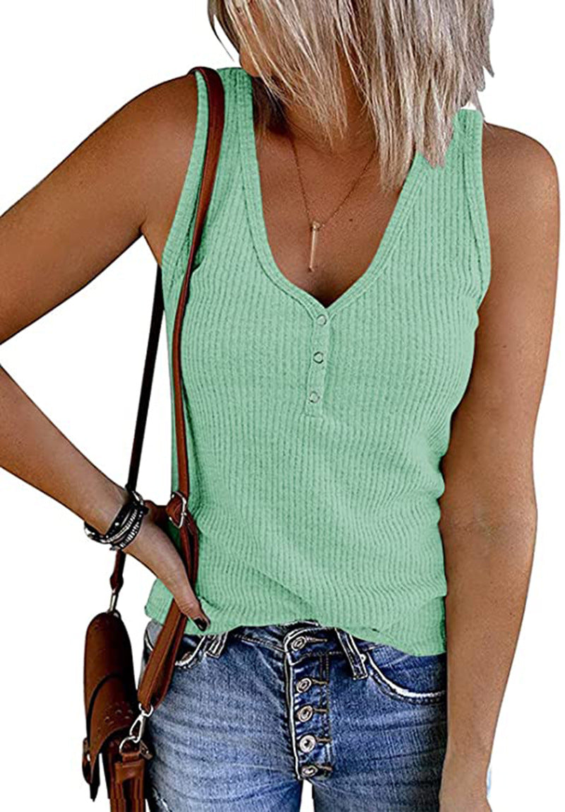 Women's sleeveless V-neck top with fine rib pattern, size