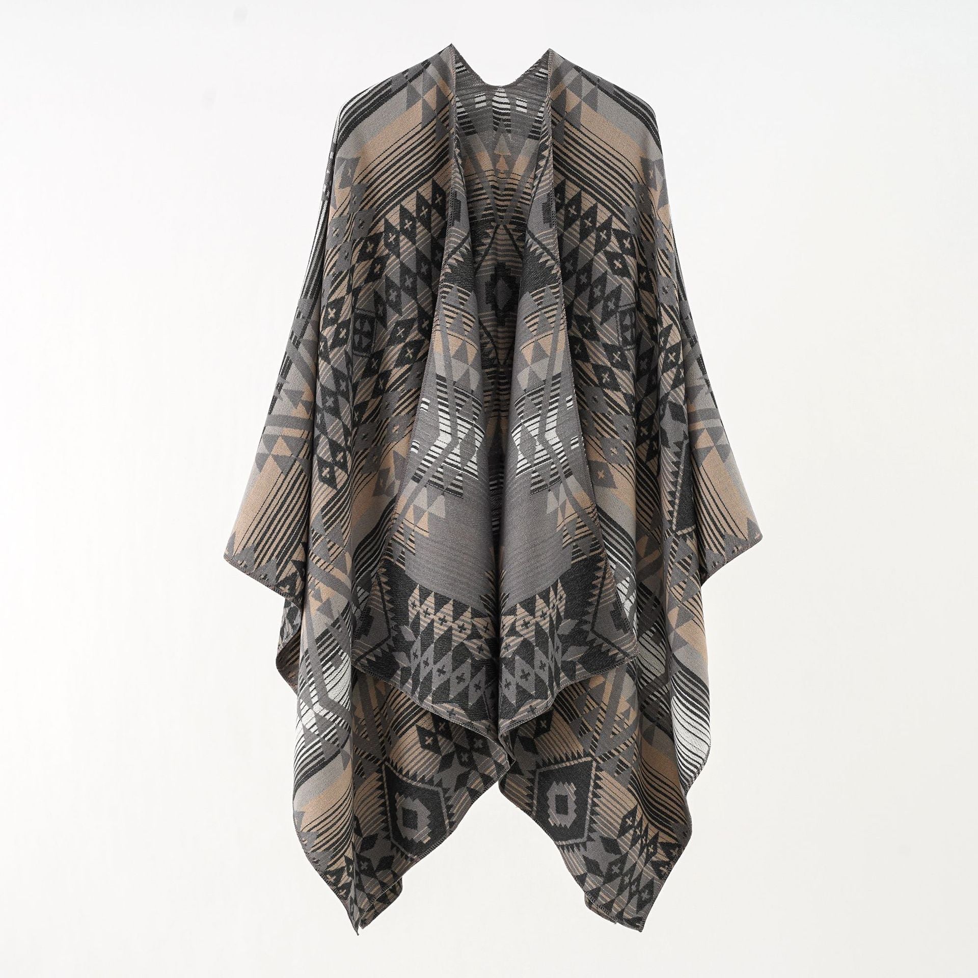 Women's geometric throw poncho with warm material and trendy pattern, size S
