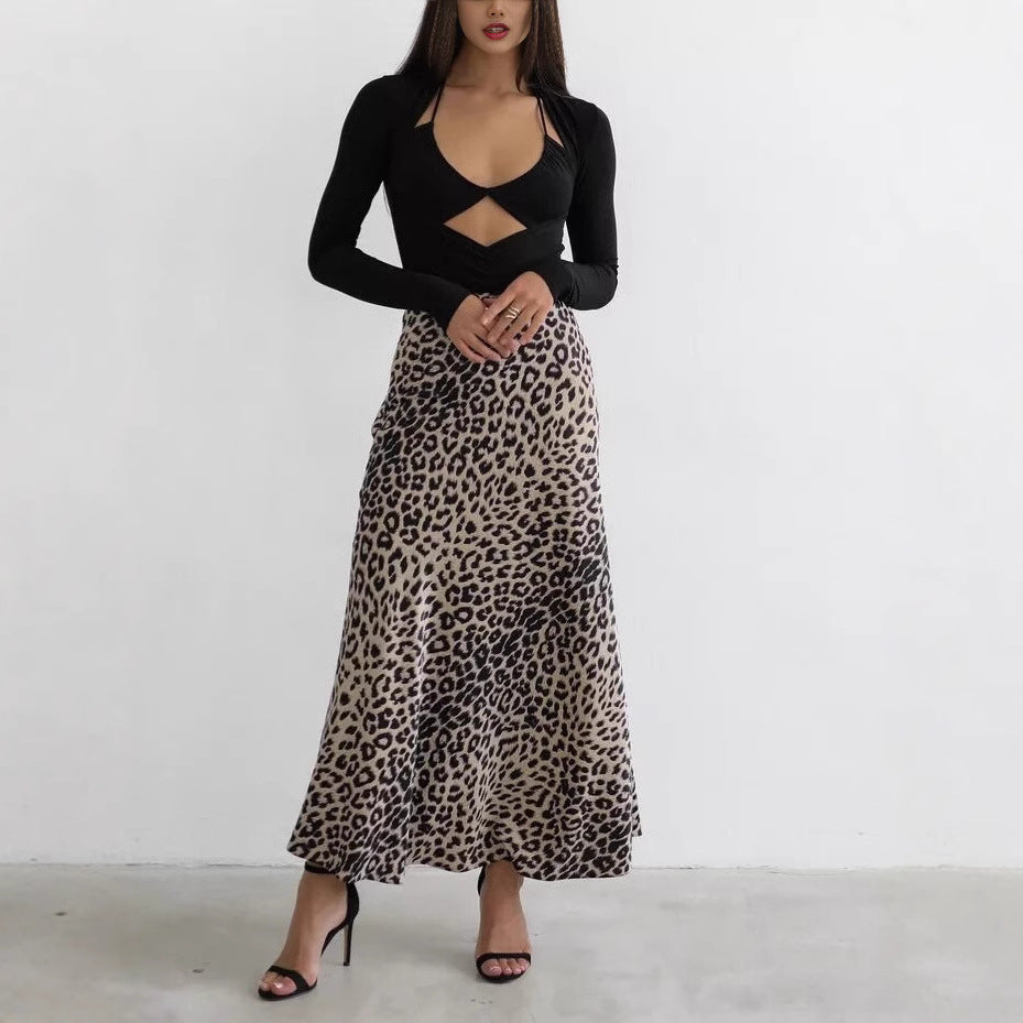 Women's figure-hugging maxi skirt with animal print and elastic waistband, size [size missing]