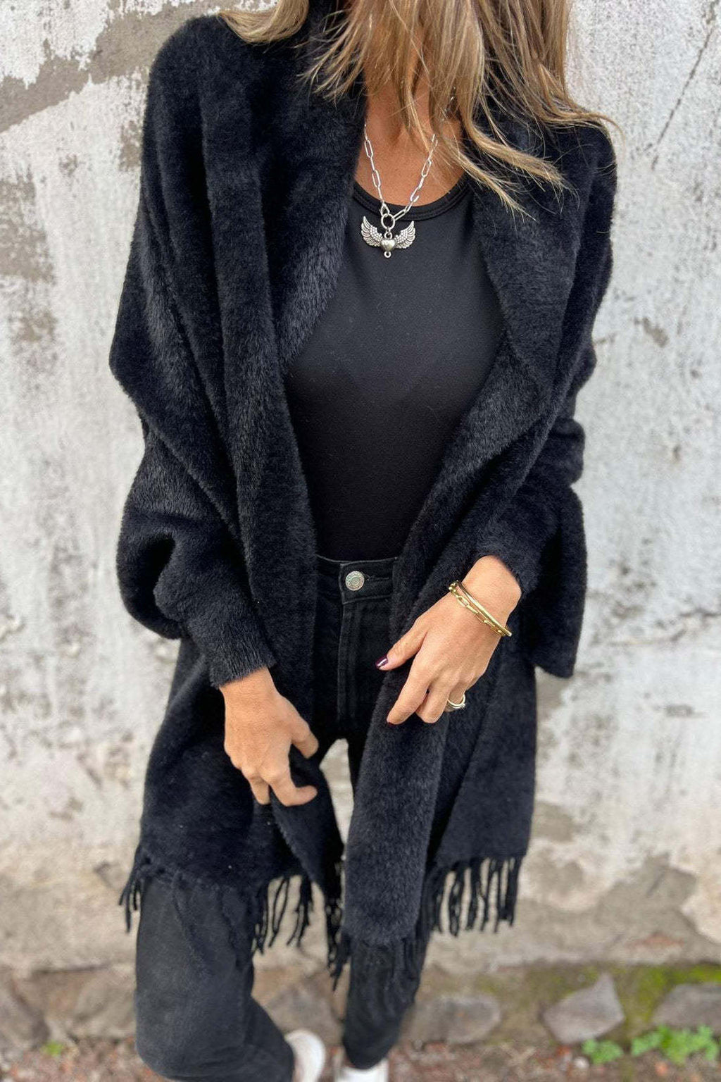 GR knitted plush tassel scarf