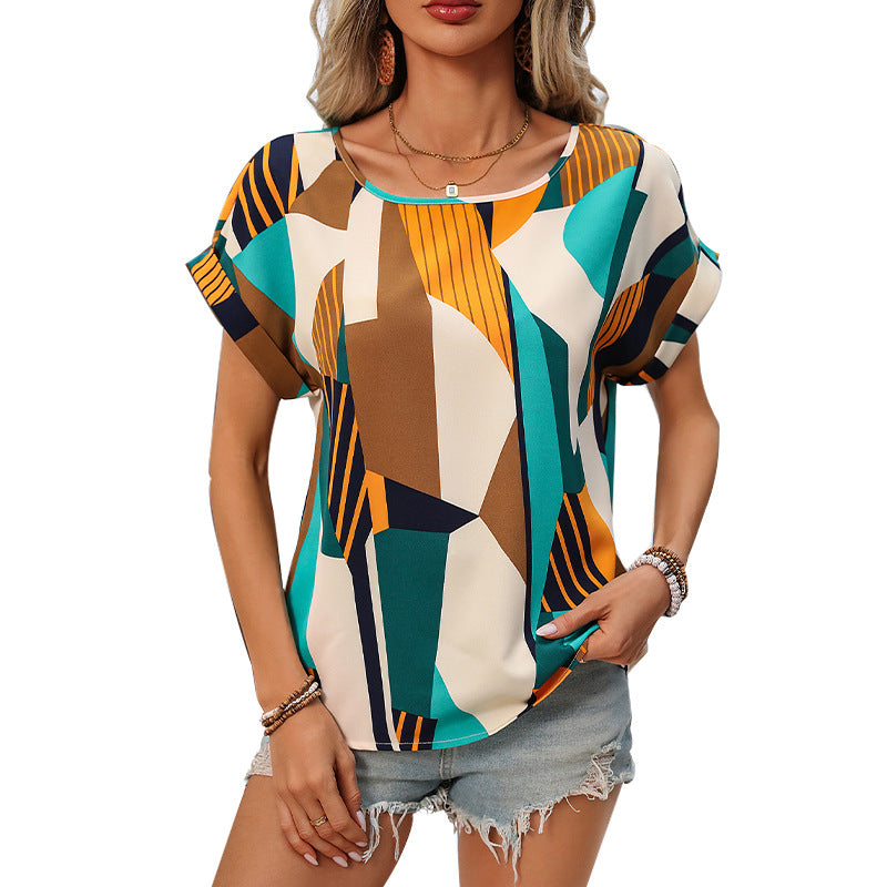 Women's stylish short-sleeved top with a modern geometric pattern, size [size missing]