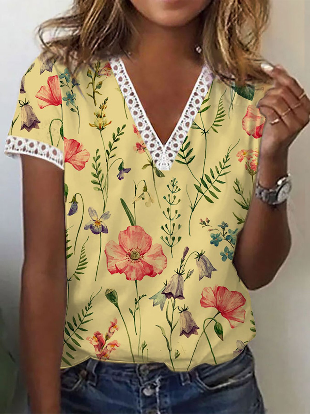 GR | Elegant short-sleeved V-neck printed T-shirt for women